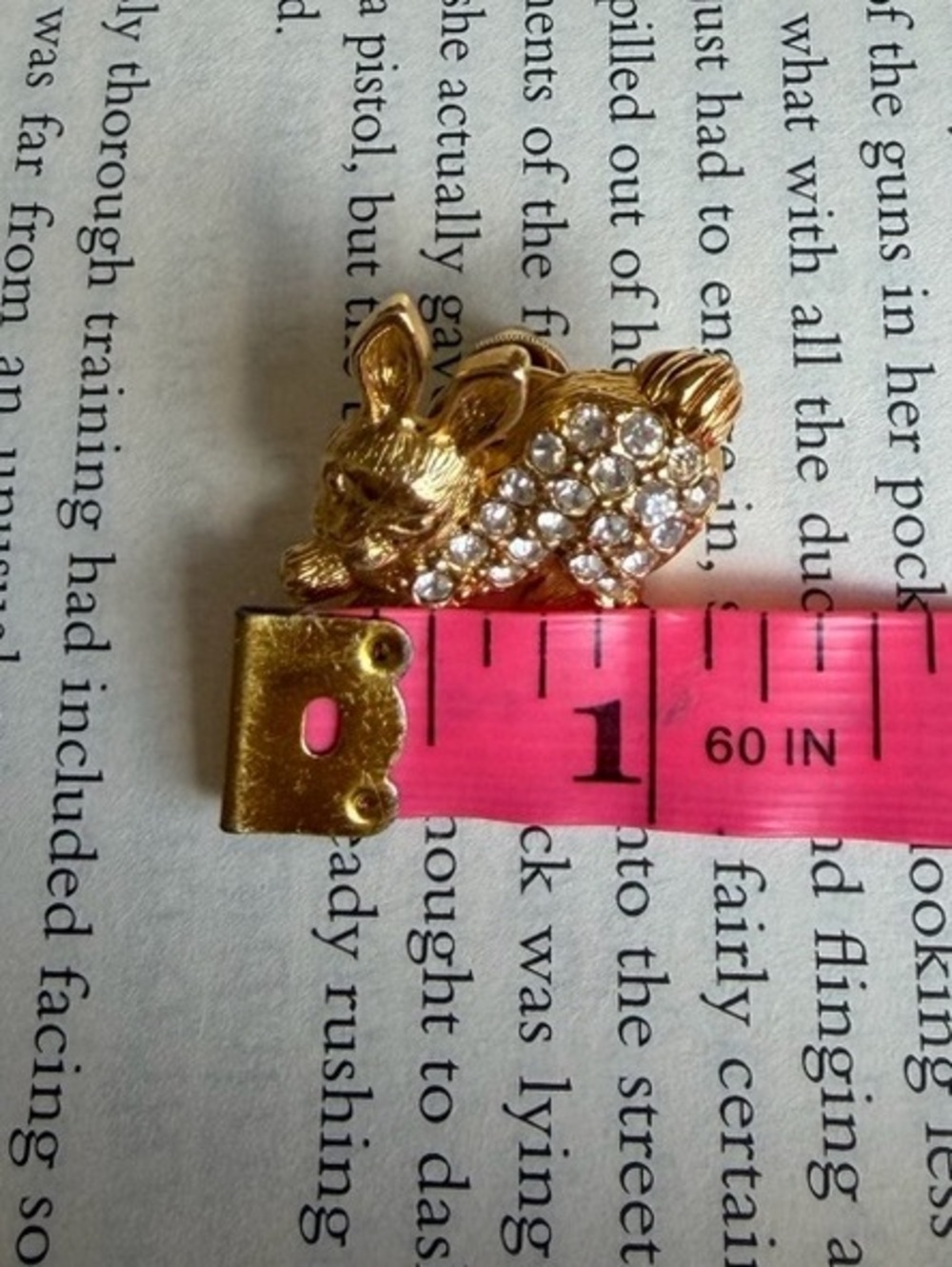 Rabbit Rhinestone Brooch in Gold - Picture 7 of 7